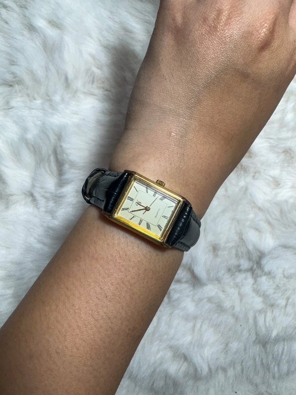 Citizen 'Noevir' Tank Watch: A sleek, classic design with timeless appeal